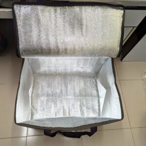Túi giữ nhiệt đựng kem là sản phẩm không thể thiếu để bảo quản, vận chuyển kem nguyên vẹn